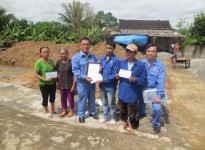 Giving presents to Ninh Binh’s people on their foundation ceremonies